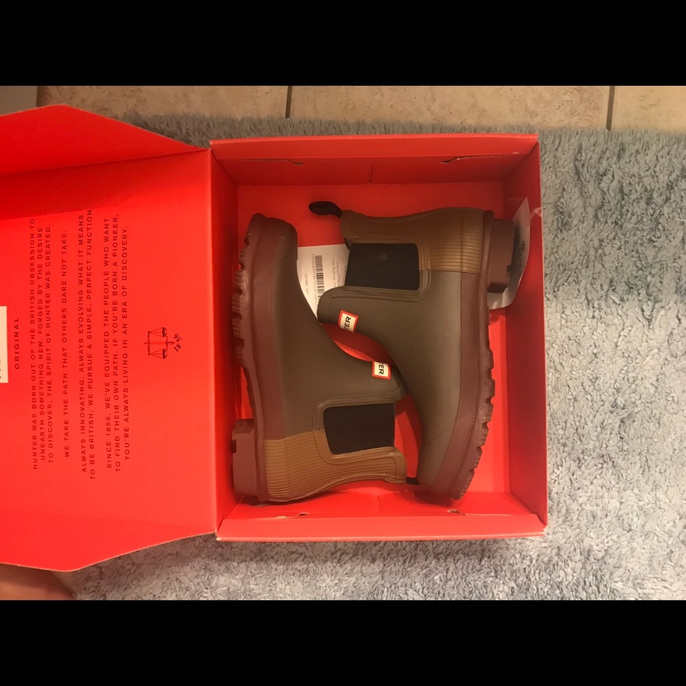 NWT Hunter Chelsea Ribbed Shirt boot - Two tone
